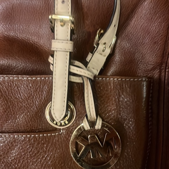Michael Kors handbag - Picture 5 of 9